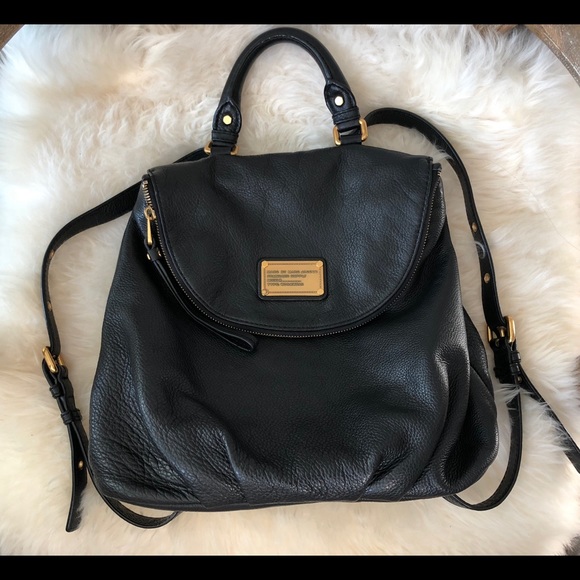 Marc Jacobs Handbags - Marc Jacobs leather backpack 🎒